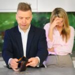 Para nie ma pieniędzy w portfelu