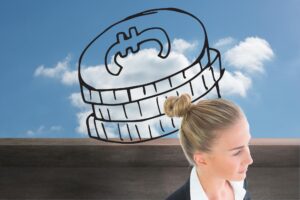 Złożony wizerunek blondynki bizneswomanu pozycja z rękami na biodrach