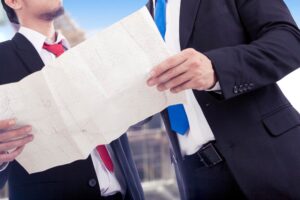 Polityka ekspansywna i restrykcyjna – różnice, skutki i zastosowanie