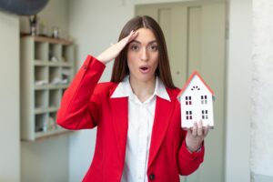 Egzekucja z nieruchomości – od jakiej kwoty komornik może zająć mieszkanie?