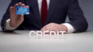 Kredyt konsolidacyjny dla firm – korzyści, warunki i możliwe ryzyka